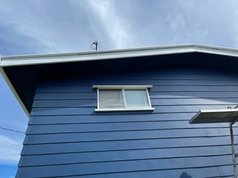 Blue upper exterior cladding